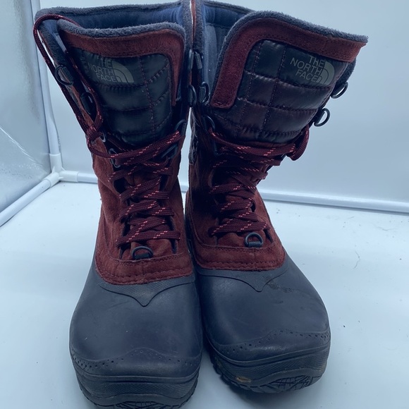 Womens North face winter boots size 6.5 check them out very nice thanks 🙏 - Picture 2 of 12